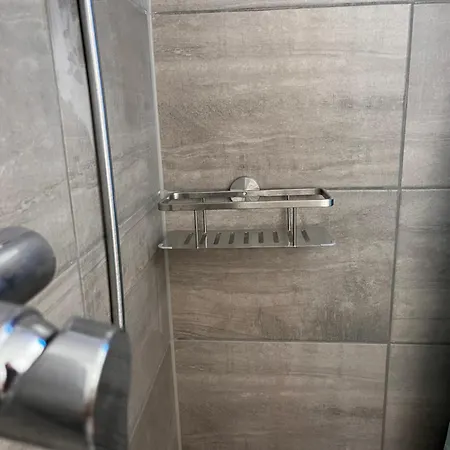 Kueche,bad,inklusive Stellplatz Im Zentrum Rv *