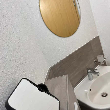 Kueche,bad,inklusive Stellplatz Im Zentrum Rv Appartamento